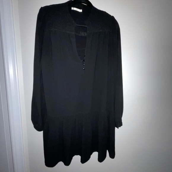 Parisian Little Black Dress - Picture 7 of 8